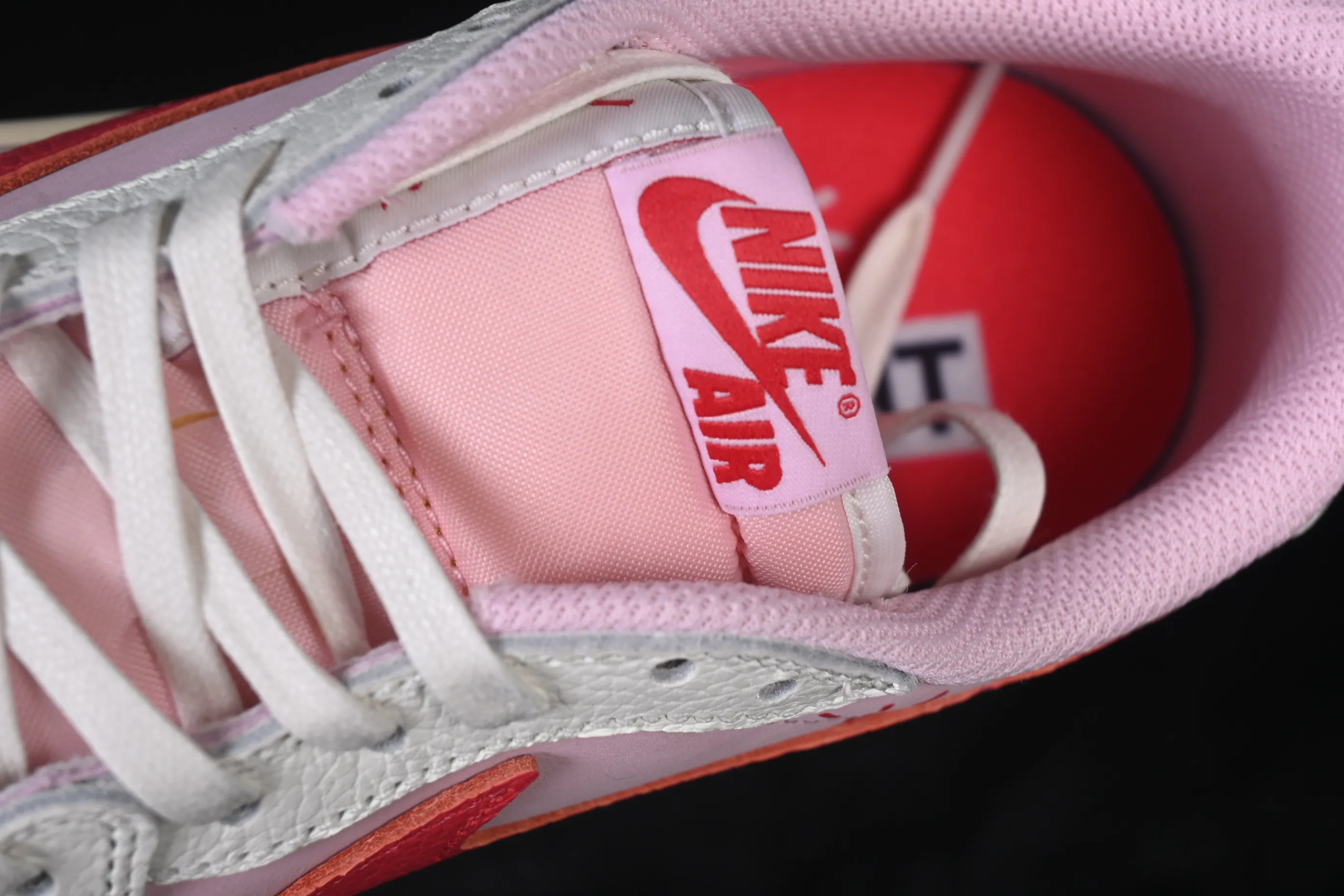 All categories Air Jordan Jordan series basketball shoes Air Jordan 1 Low OG version Travis Scott x Air Jordan 1 Low OG AJ1 Joe 1 undercut low IQ7604-101